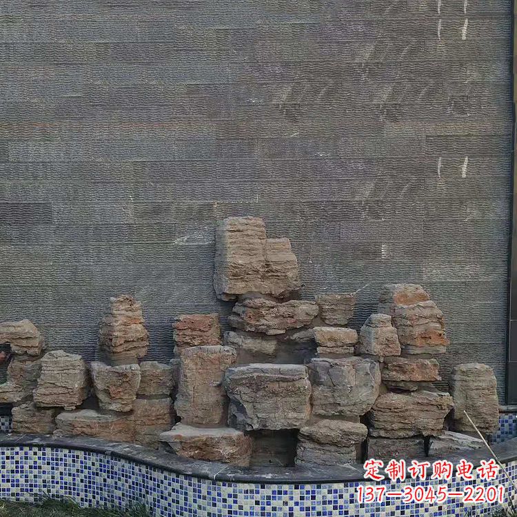 桂林别墅庭院假山鱼池