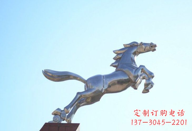 桂林不锈钢奔马雕塑精美雕刻,给人以勇气与力量
