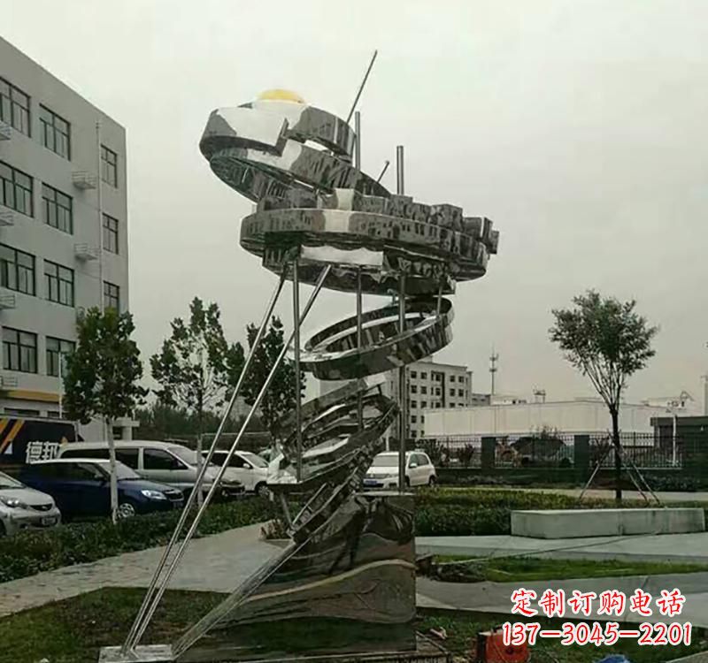 桂林不锈钢戒指雕塑——点缀城市美景