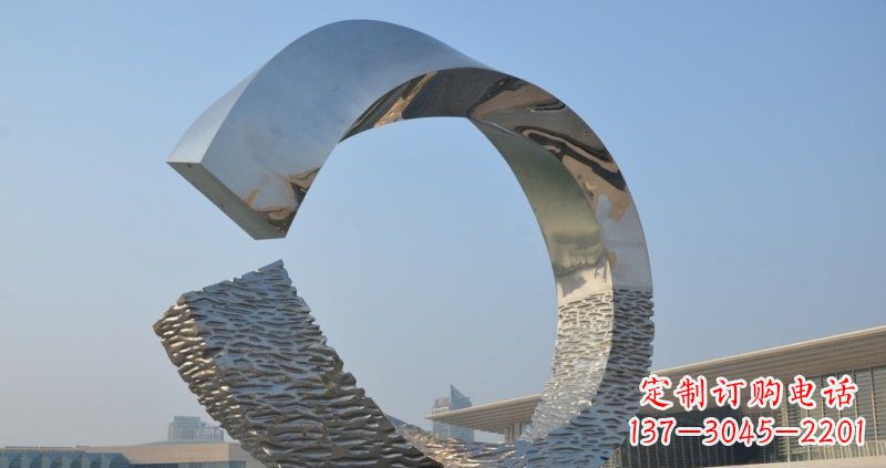 桂林不锈钢抽象圆环广场景观雕塑