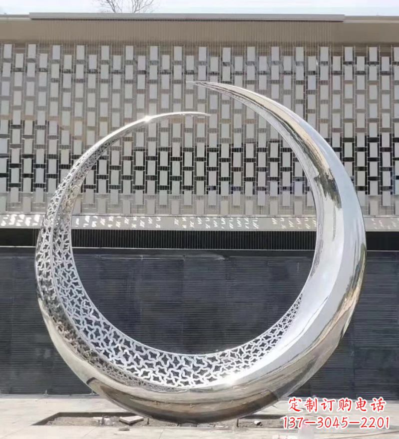 桂林不锈钢抽象月亮雕塑