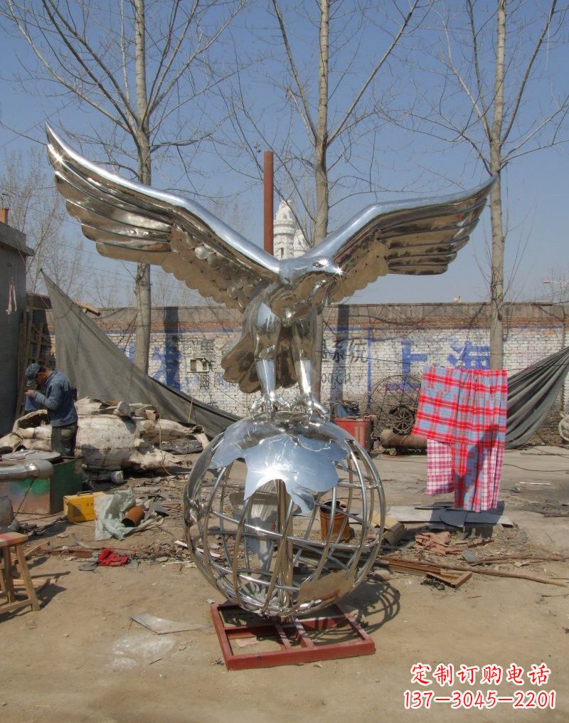 桂林老鹰雕塑不锈钢大展鸿图