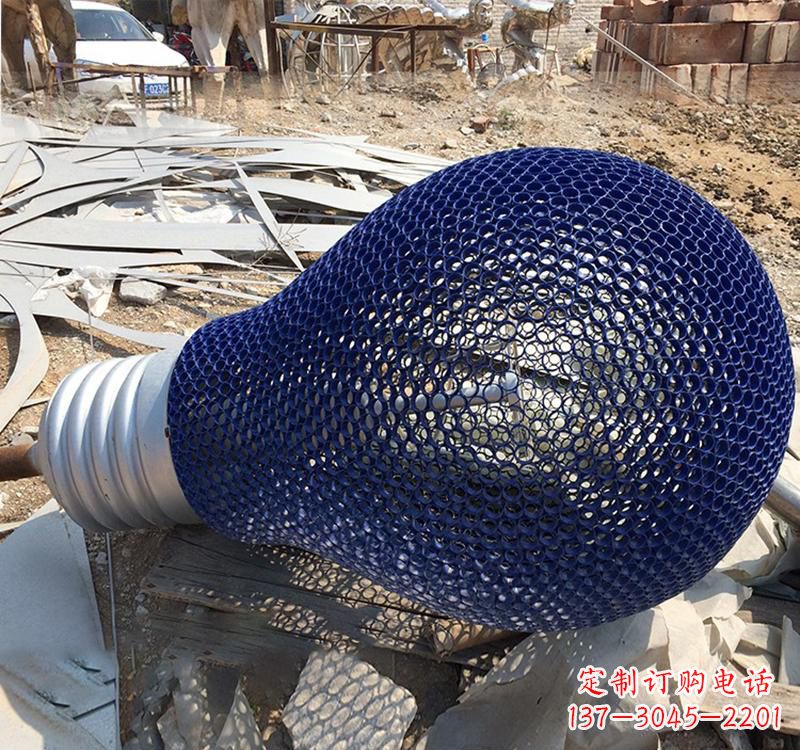 桂林不锈钢灯泡雕塑22