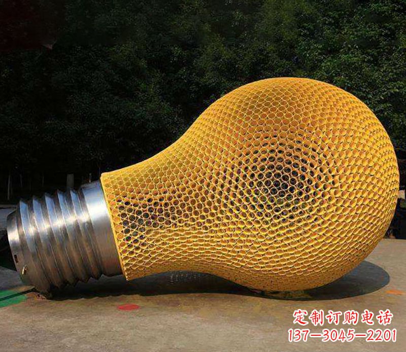 桂林不锈钢灯泡景观雕塑
