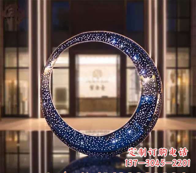 桂林不锈钢发光月亮雕塑照亮夜空的梦幻之光
