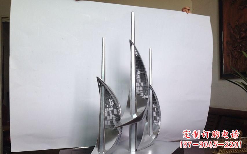 桂林不锈钢帆船雕塑传承精神的象征