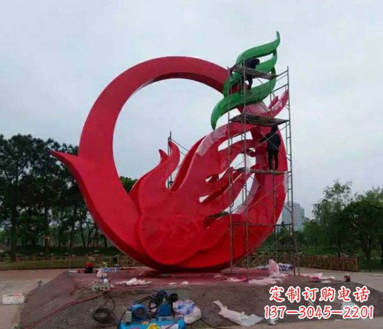 桂林不锈钢凤凰雕塑精美而又神秘