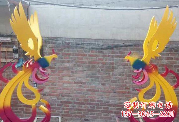 桂林不锈钢公园彩色凤凰雕塑——艺术与自然的融合