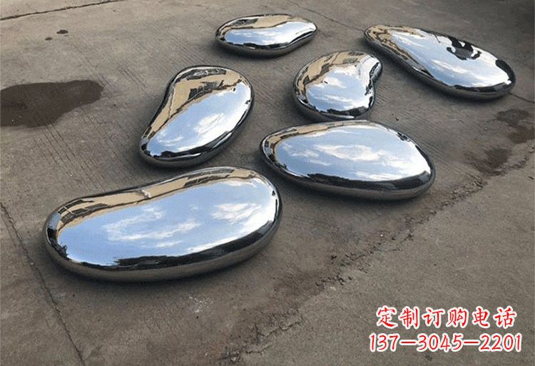 桂林不锈钢公园镜面水滴雕塑