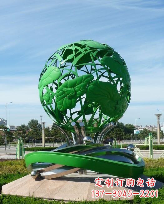 桂林不锈钢荷叶青蛙镂空球雕塑