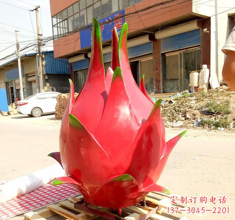 桂林精美不锈钢火龙果雕塑