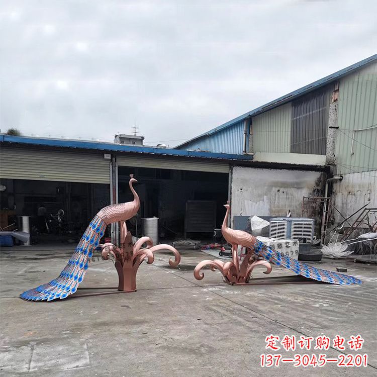 桂林不锈钢孔雀彩色雕塑
