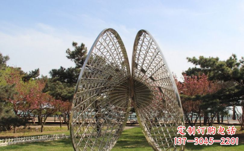 桂林扇贝雕塑给公园带来清新之美