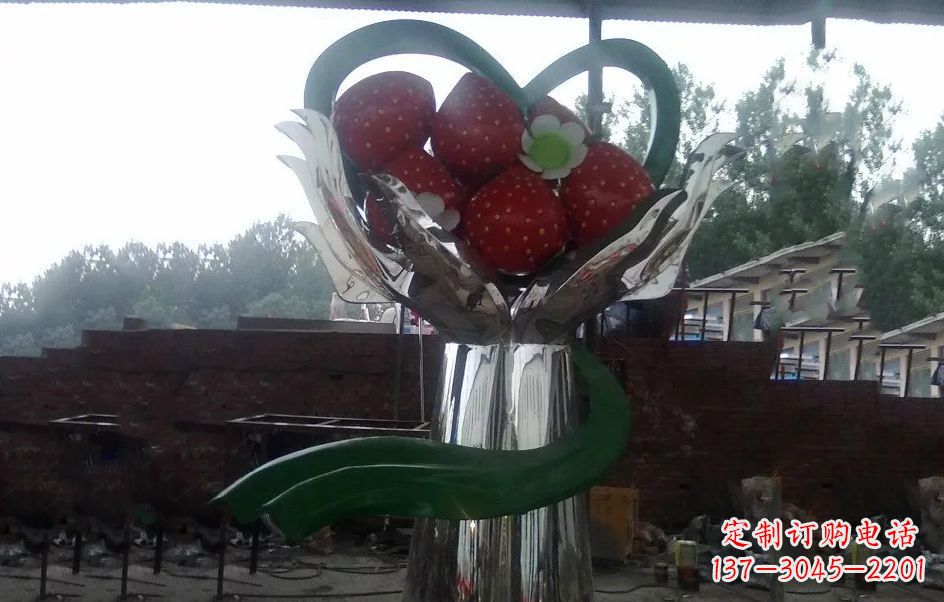 桂林不锈钢水果雕塑精美绝伦