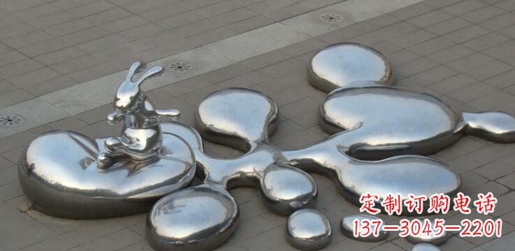 桂林不锈钢兔子雕塑景观的美丽添彩