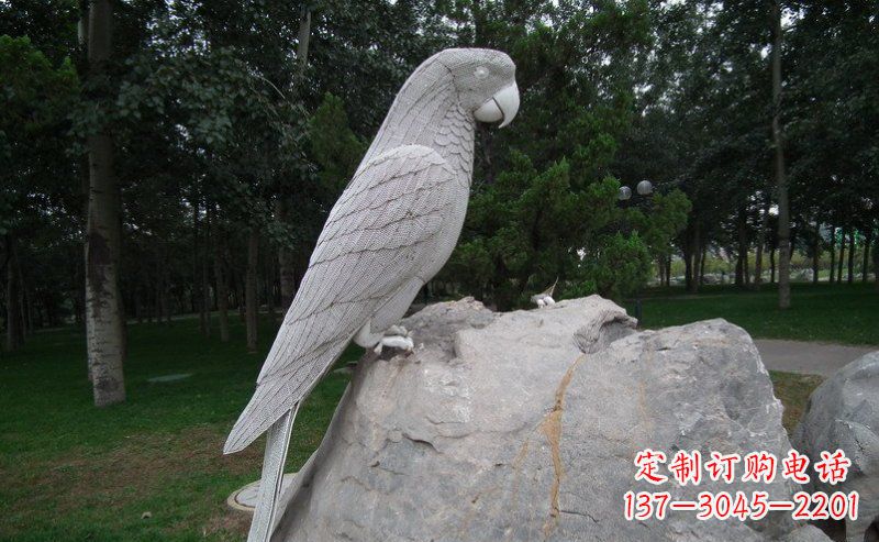 桂林不锈钢鹦鹉公园动物雕塑