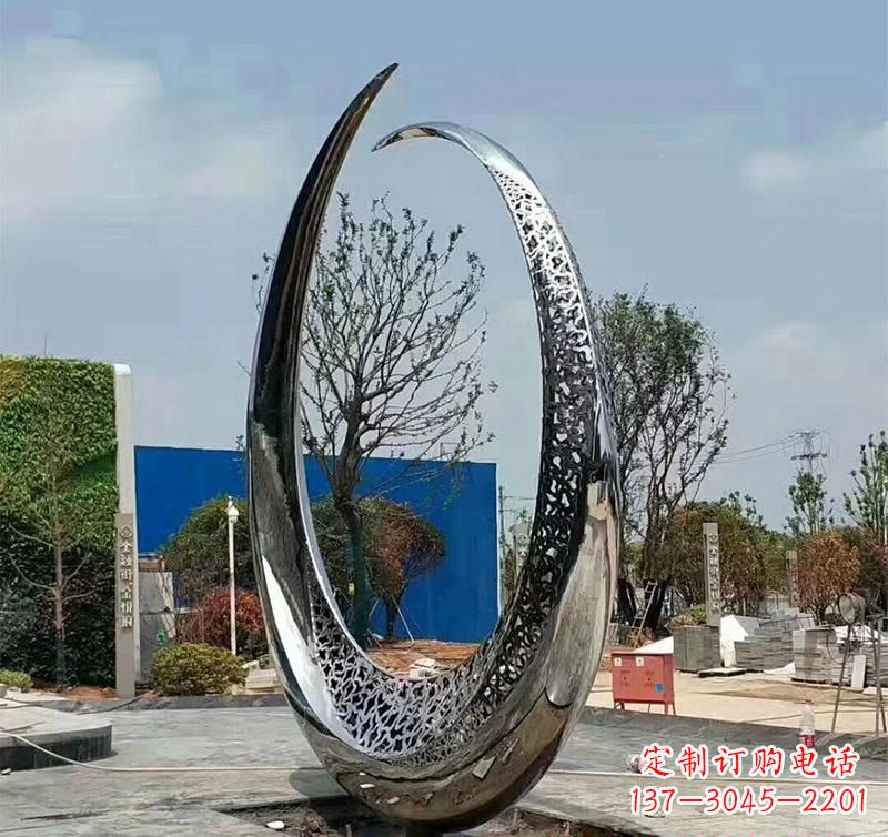 桂林不锈钢圆环创意雕塑
