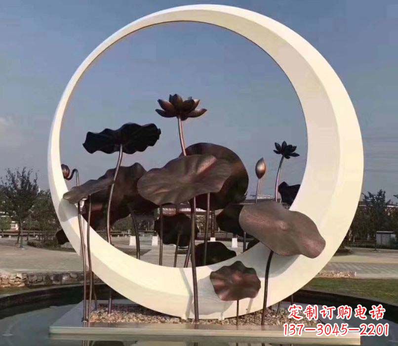 桂林环绕荷香不锈钢圆环雕塑