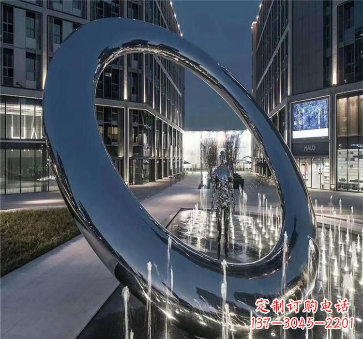 桂林圆环景观雕塑令人惊叹的视觉奇观