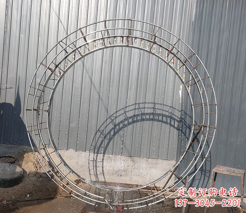 桂林圆环的美——不锈钢景观雕塑