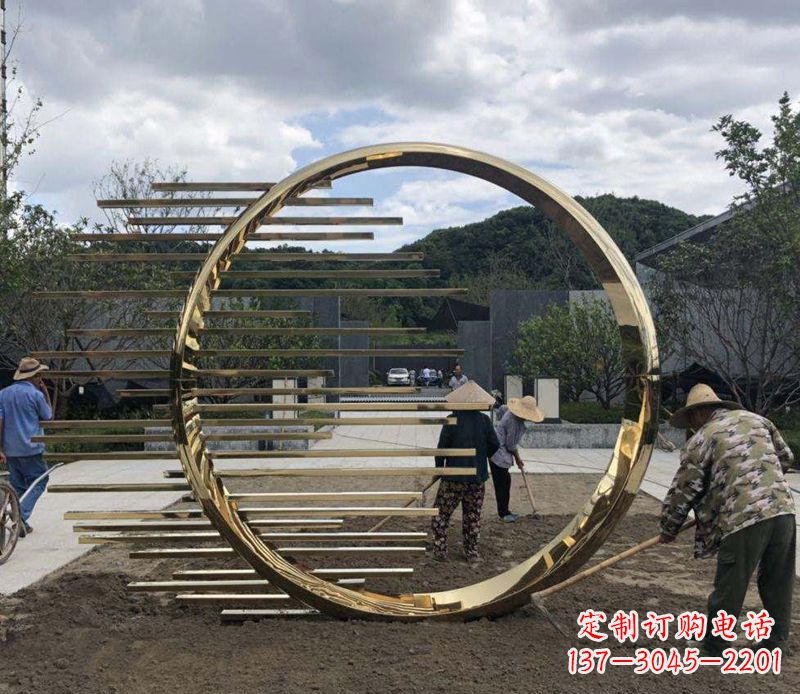 桂林不锈钢圆环艺术雕塑——极致精湛的艺术美学
