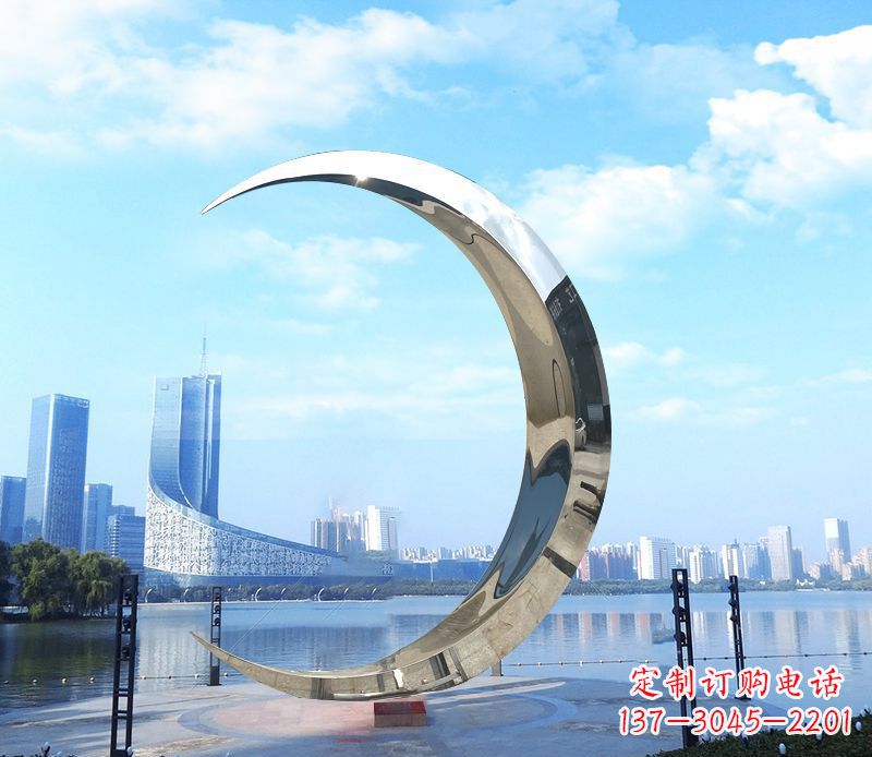 桂林不锈钢月亮雕塑象征着美丽的月亮