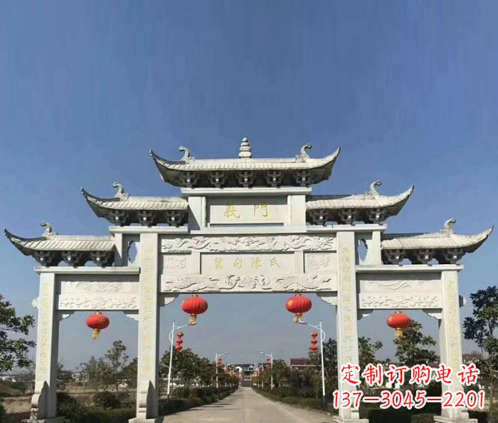 桂林传承百年，村口牌楼雕塑的历史