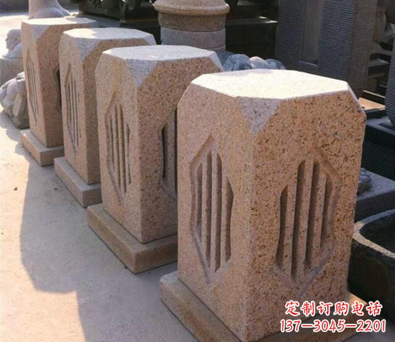 桂林精美的大理石灯雕塑