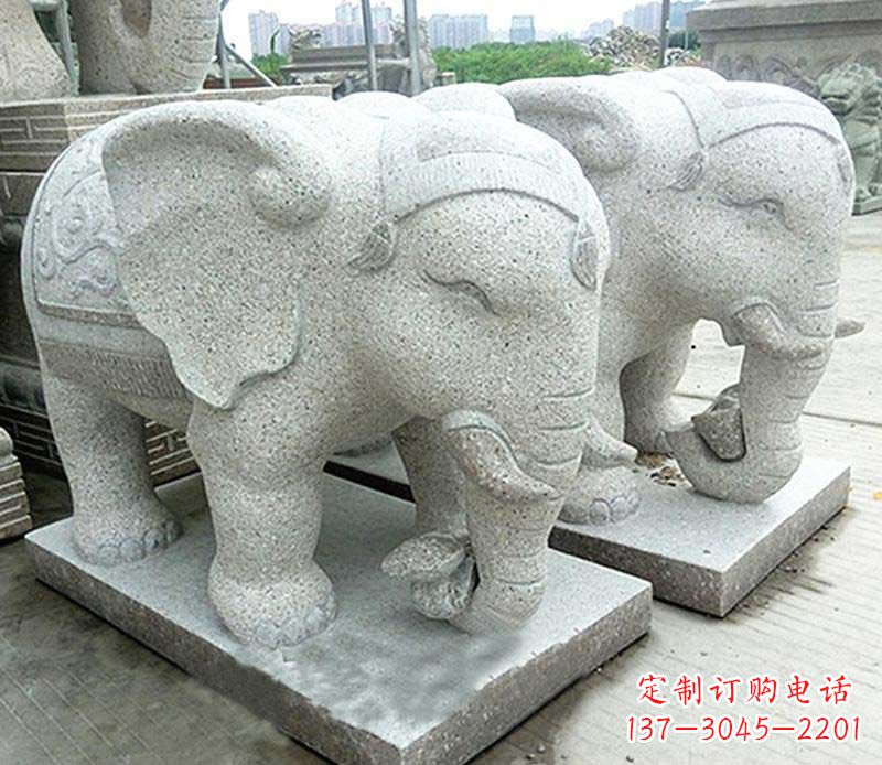 桂林大理石制作的精美招财大象雕塑
