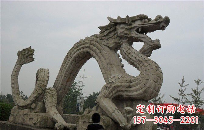 桂林大理石龙雕塑,象征着力量与尊贵