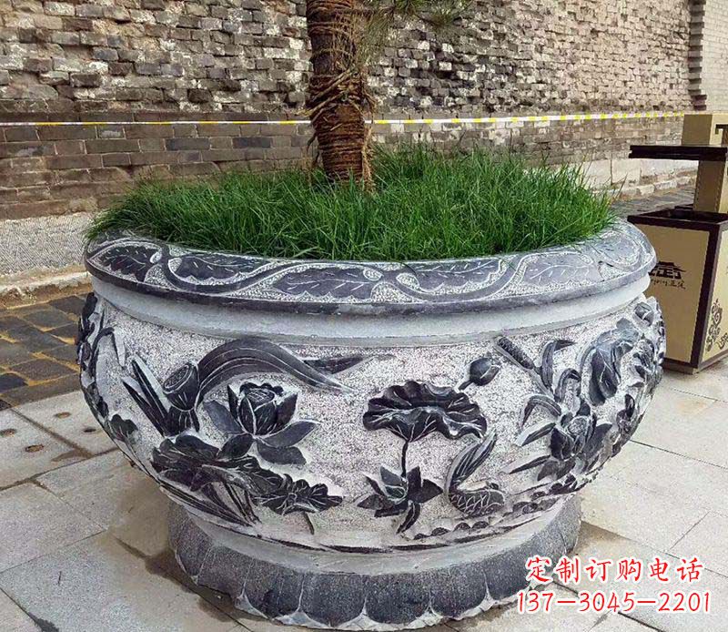桂林道路景观花盆石雕