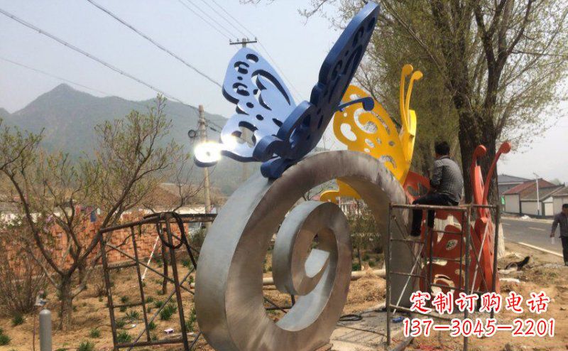 桂林优雅无比,不锈钢蝴蝶雕塑