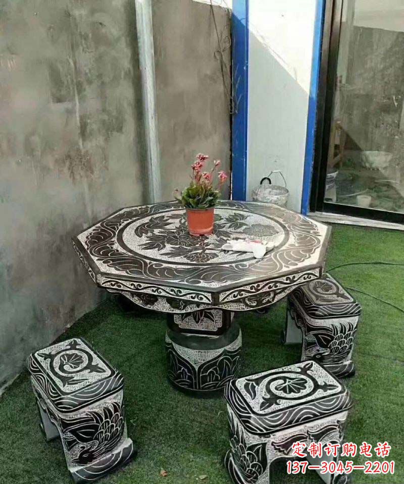 桂林多边形石头桌凳雕塑