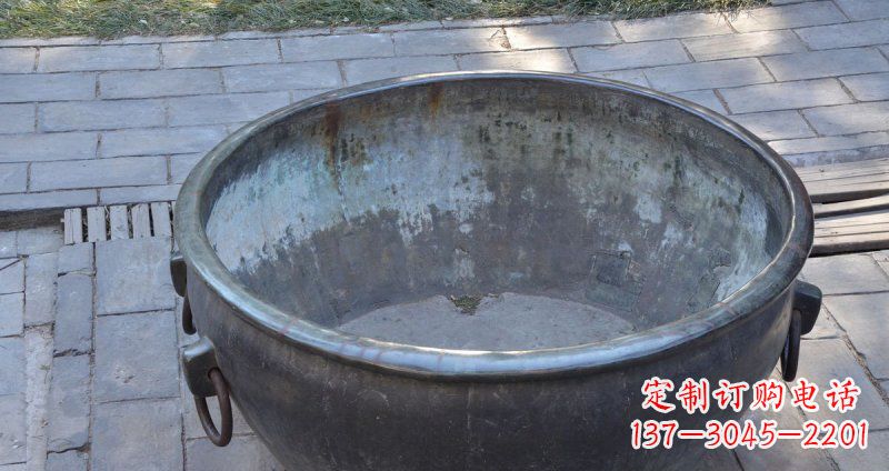 桂林仿古纹饰铜水缸雕塑