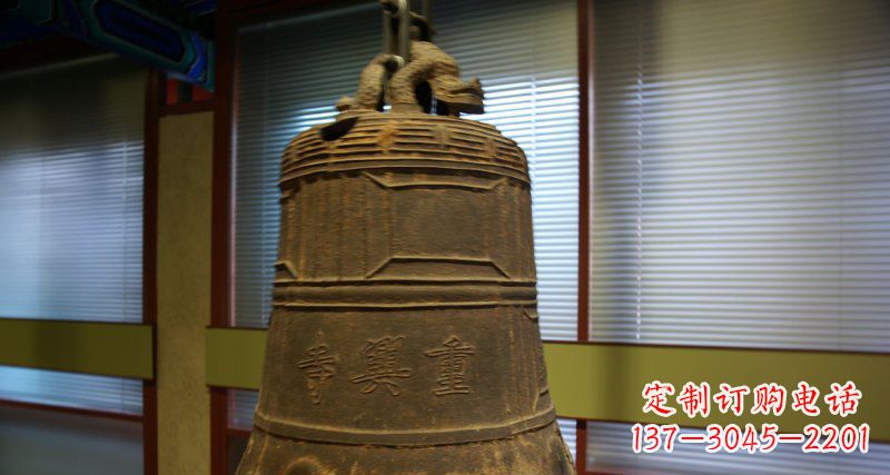 桂林仿古铜钟雕塑定制