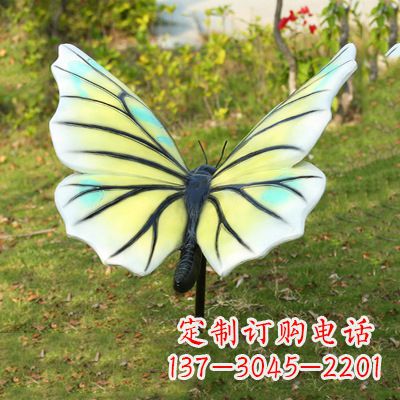 桂林色彩丰富的仿真蝴蝶雕塑