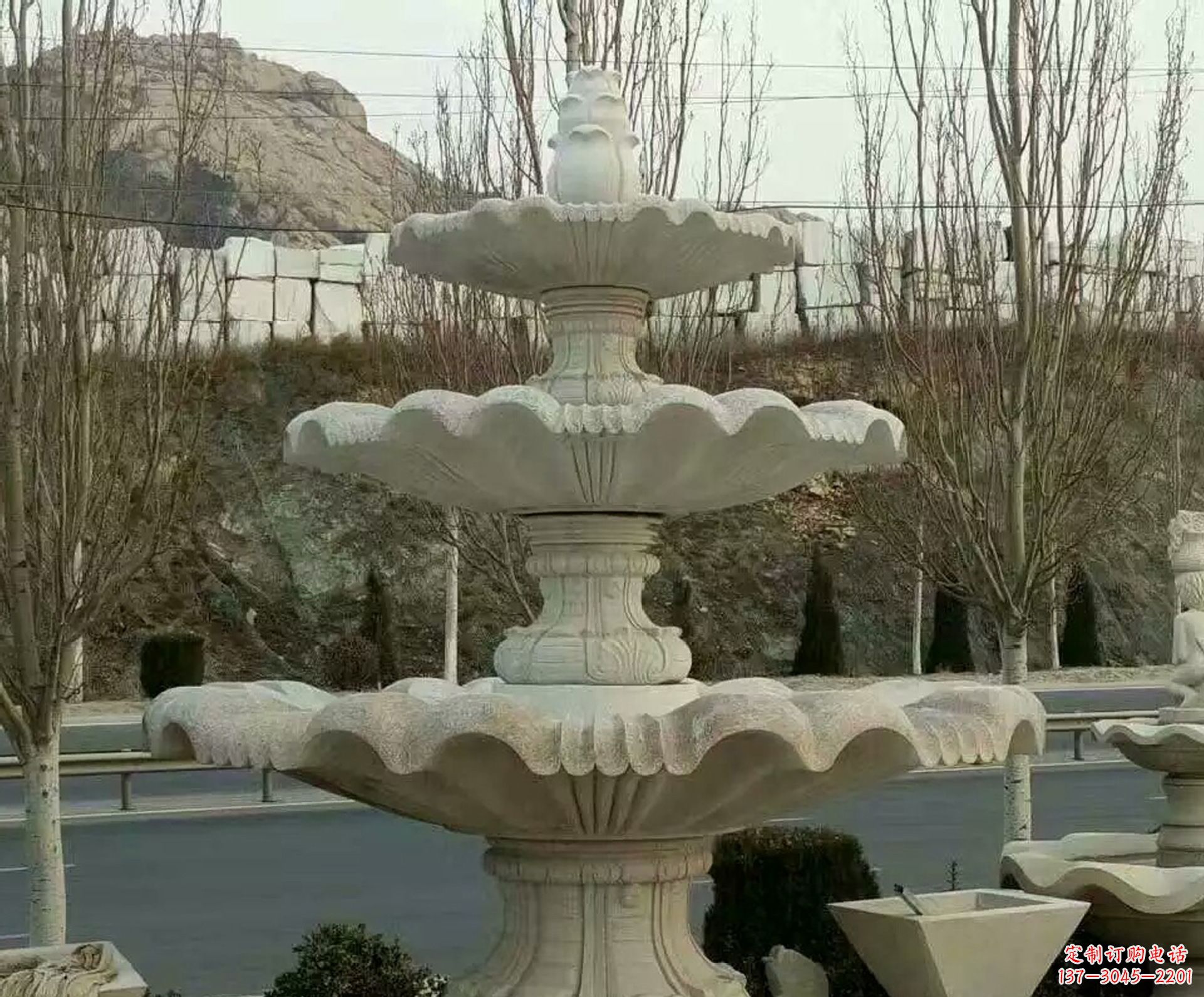 桂林精美的风水球雕塑