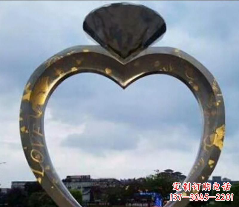 桂林公园不锈钢钻石戒指景观雕塑