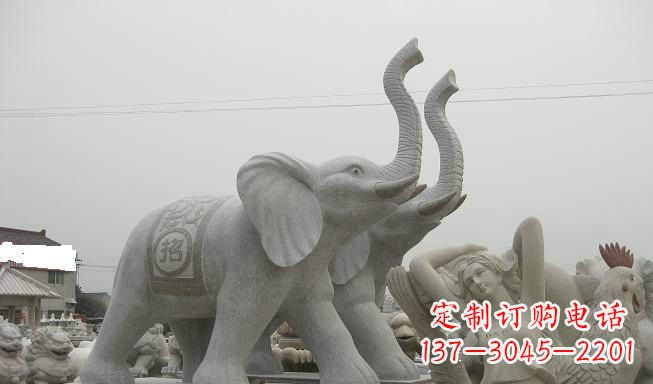 桂林公园动物长鼻大象石雕