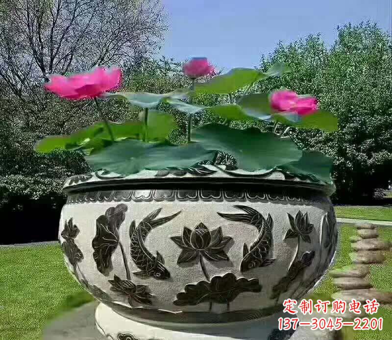 桂林唯美鲤鱼水缸雕塑