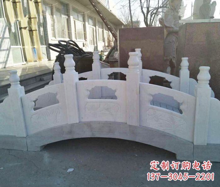 桂林大理石拱桥雕塑