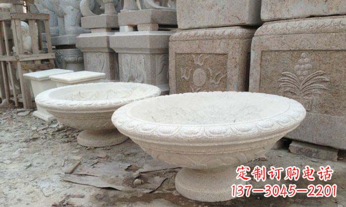 桂林细腻雅致的大理石花盆石雕