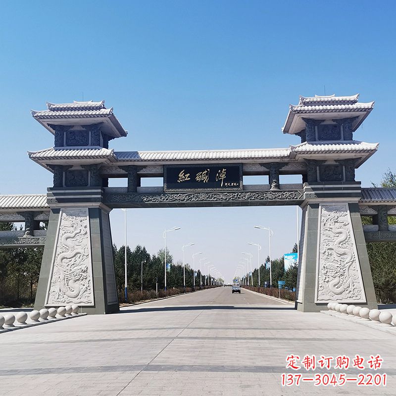 桂林红碱淖景区石雕汉阙大门