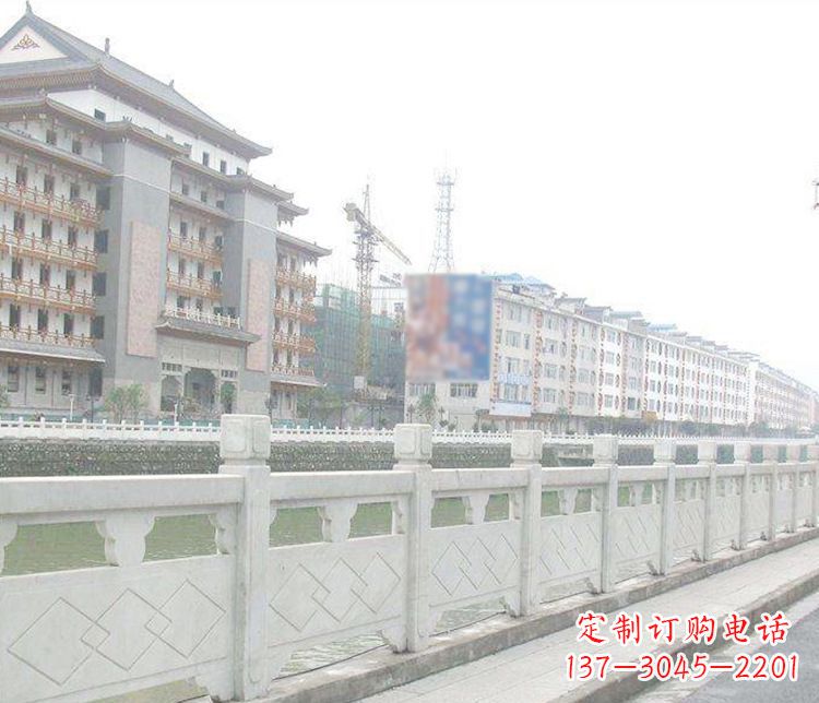 桂林流光溢彩的大理石栏板石雕