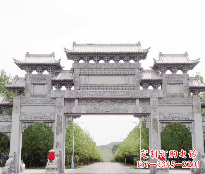 桂林景区三门石雕牌坊 (5)