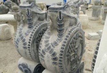 桂林古韵深远，金蟾抱鼓石仿古门墩雕塑