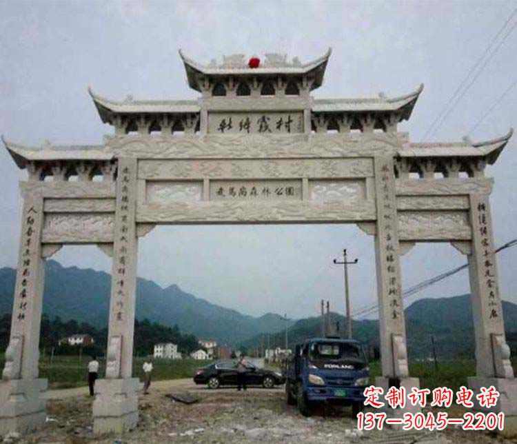 桂林三门牌坊石雕:细节讲究处处把精雕细琢