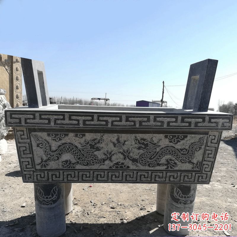 桂林寺庙墓地祭祀四足方鼎,青石仿古石雕香炉