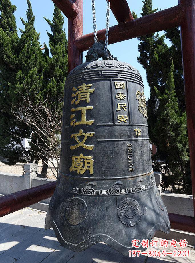桂林寺庙铜钟雕塑 (5)