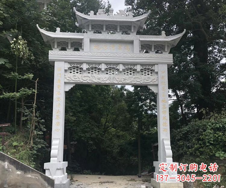 桂林寺院牌坊石雕